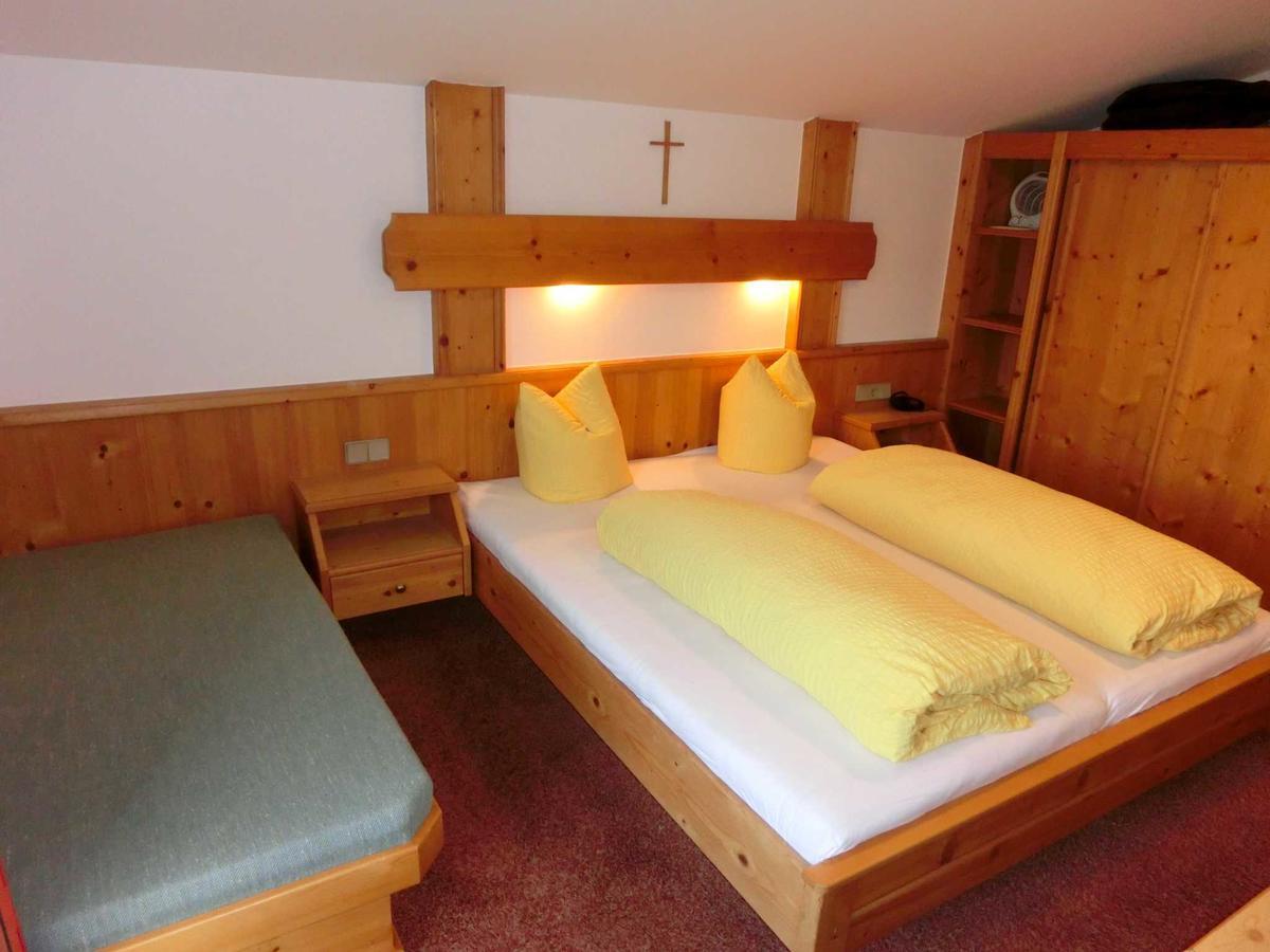 Pension Enzian Niederau Chambre photo
