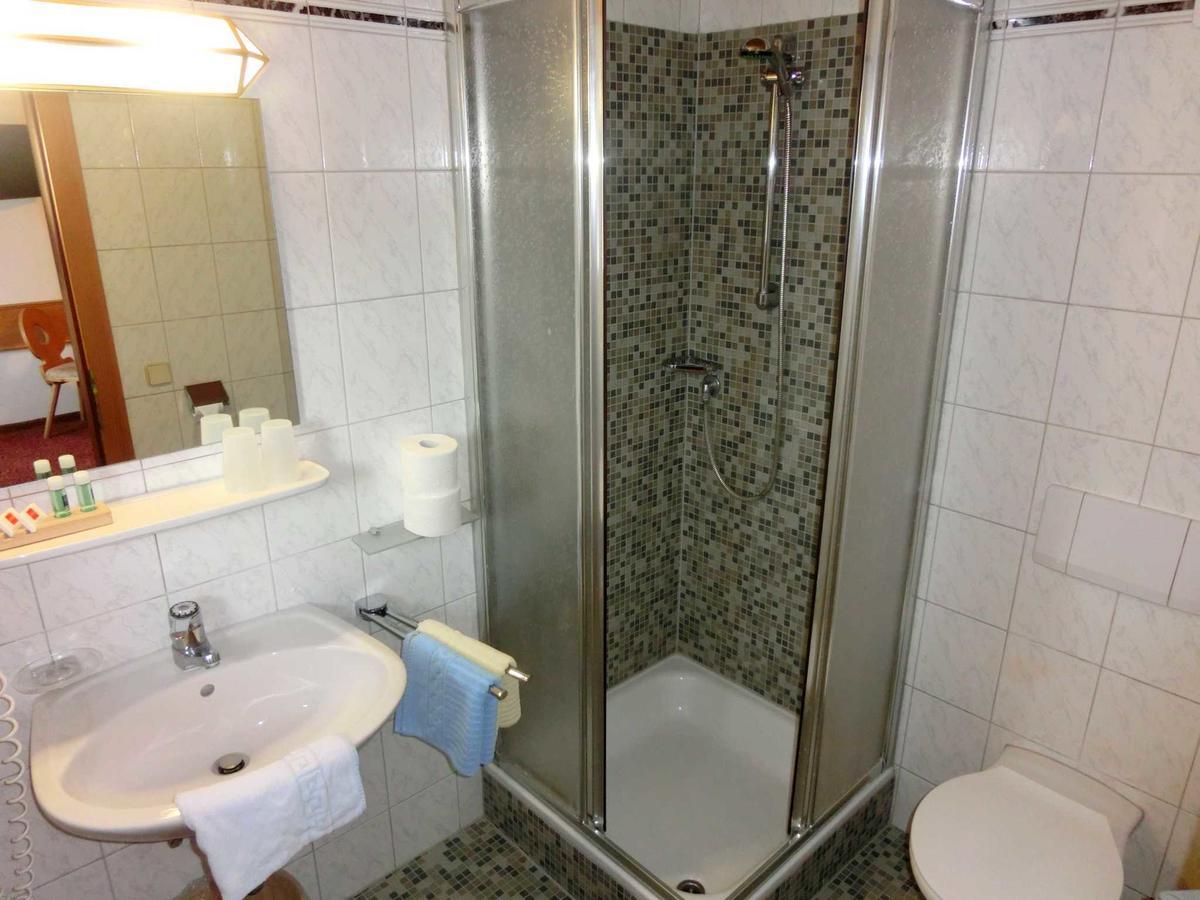 Pension Enzian Niederau Chambre photo