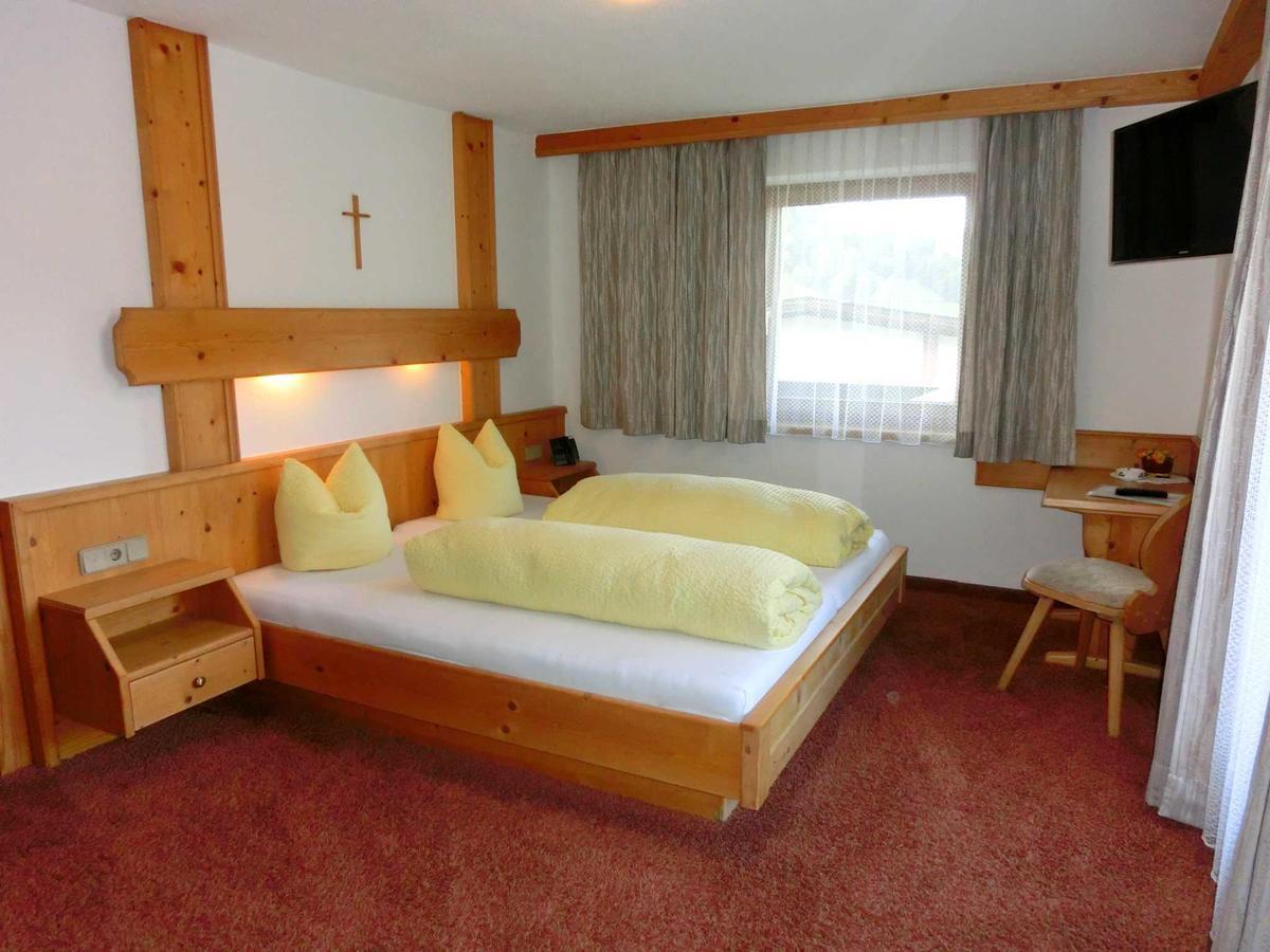 Pension Enzian Niederau Chambre photo